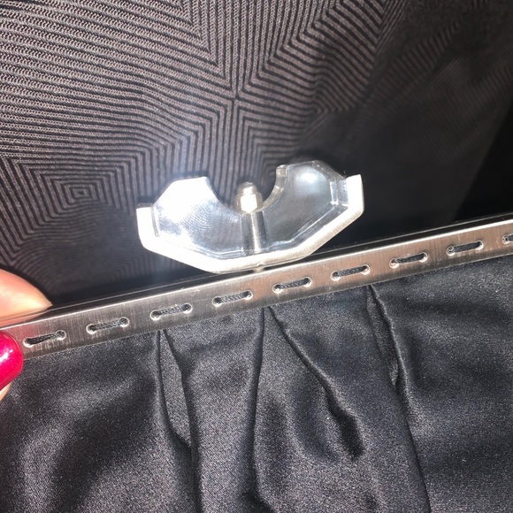 BCBG black satin pleated evening bag - Picture 3 of 4